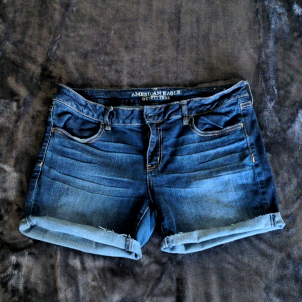 American Eagle cut-off jeans